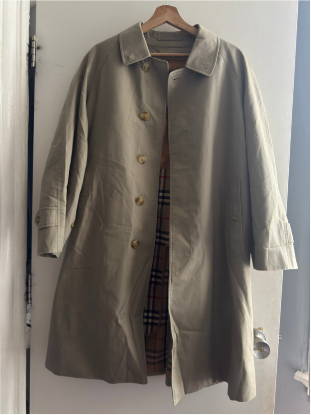 Women's Burberry Trench Coat, Size M, Beige